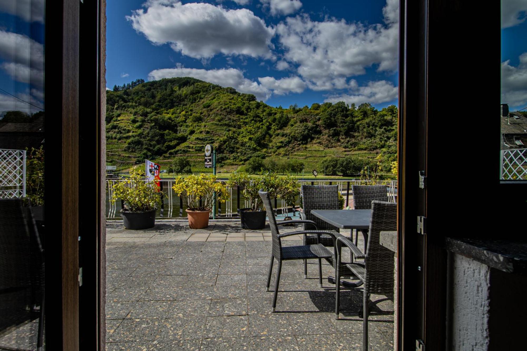 Exklusive Moselidylle: Fewo Mit Traumhaftem Staustufenblick, Netflix, Terrasse Neef Экстерьер фото